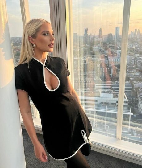 ルビーオンリーファン アートポルノ 写真