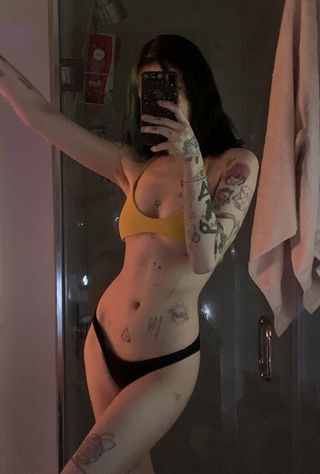 ナイロン足 OnlyFans トップ 画像