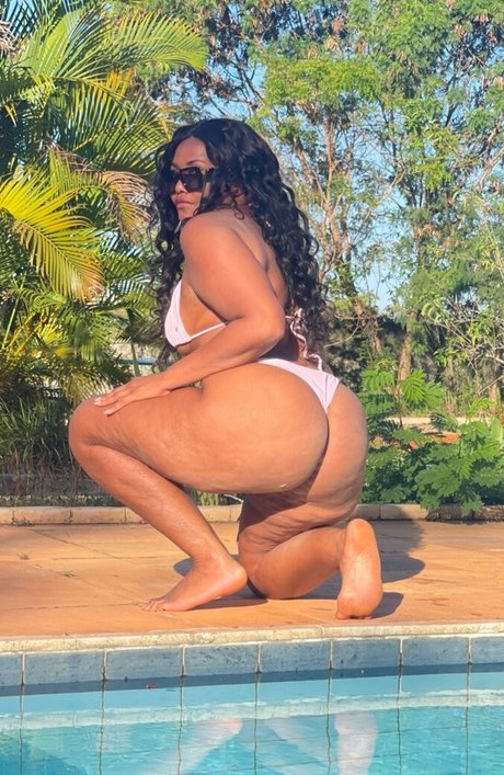 Gaby Amarantos 裸モデル 写真