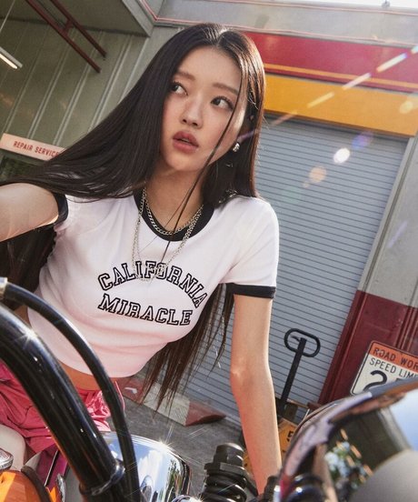 巨乳とお尻のOnlyFans 美しい裸 画像