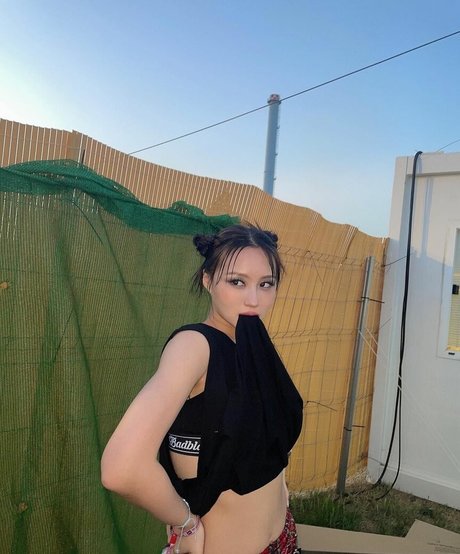 コスプレファックOnlyFans 無料 写真