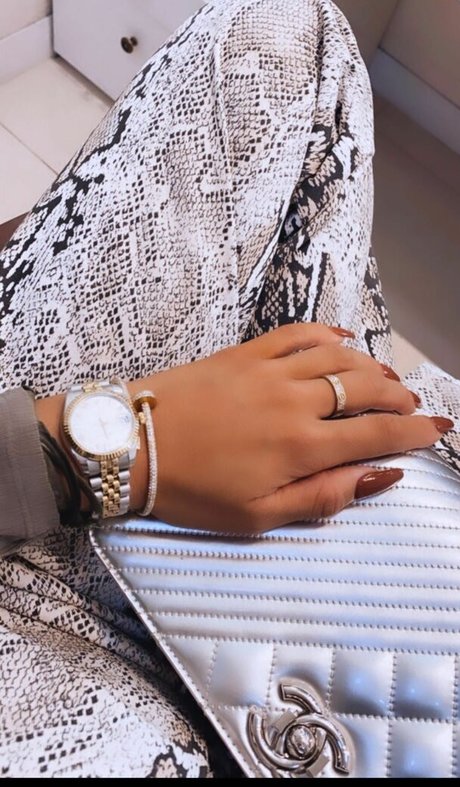 曲線美の熟女OnlyFans アートxxx 写真