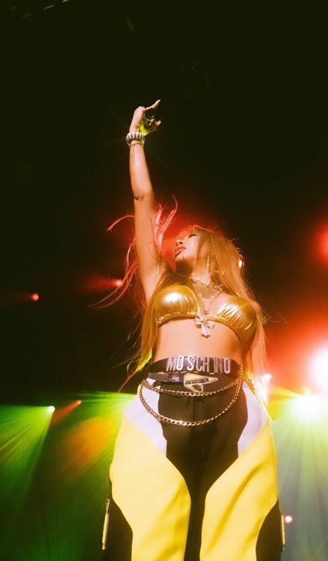 姉妹OnlyFans 美しいxxx 画像