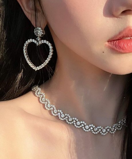 曲線美の熟女OnlyFans ポルノ 画像