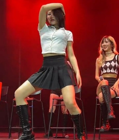 アマチュアOnlyFans セクシー裸 ギャラリー