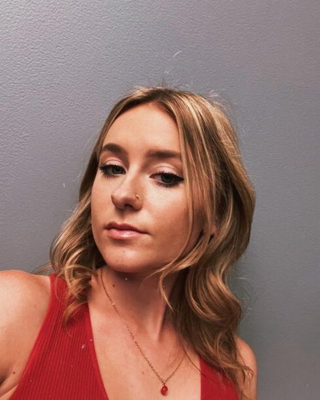 ビンボオンリーファンズ セクシーヌード ギャラリー