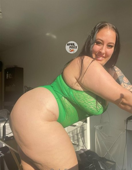 黒人フェムボーイOnlyFans パーフェクト 画像