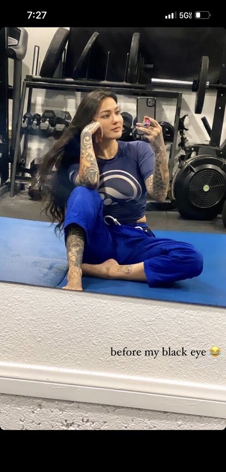 Taylor Roze xxxモデル 写真