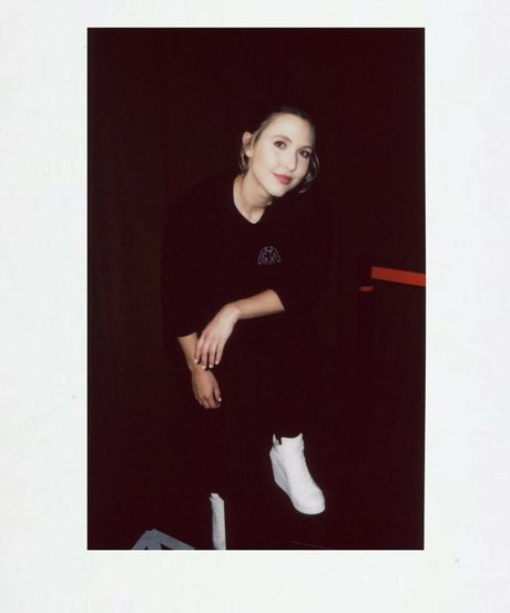 Taylor Tomlinson 無料のポルノスター 画像