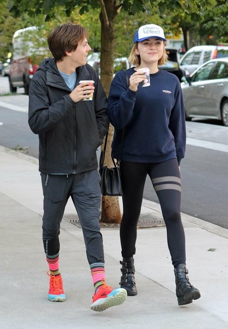 アーミーガールズオンリーファン ポルノグラフィック 写真