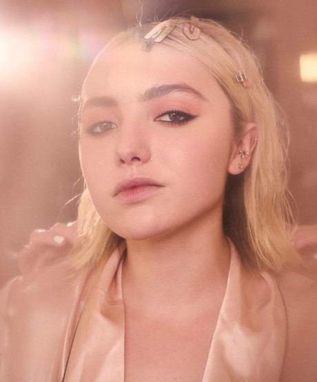 トゥワークオンリーファン ホット裸 ギャラリー