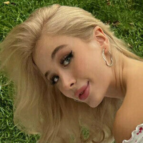 シーメールランジェリーOnlyFans セクシーヌード アーカイブ