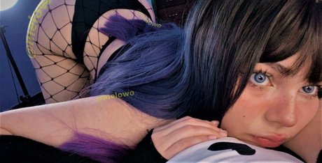 Melowo ポルノスター ホット 写真