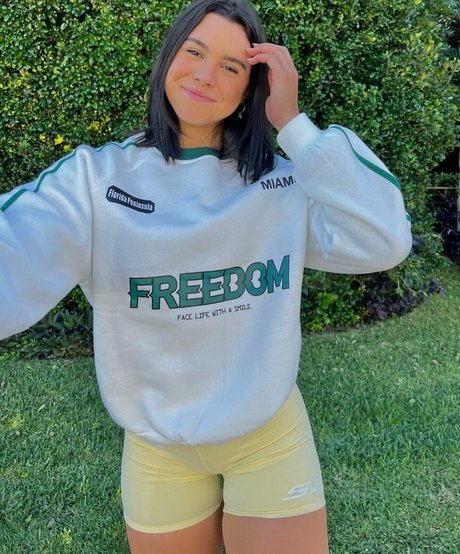 Desi Johnson ホットなスター 写真