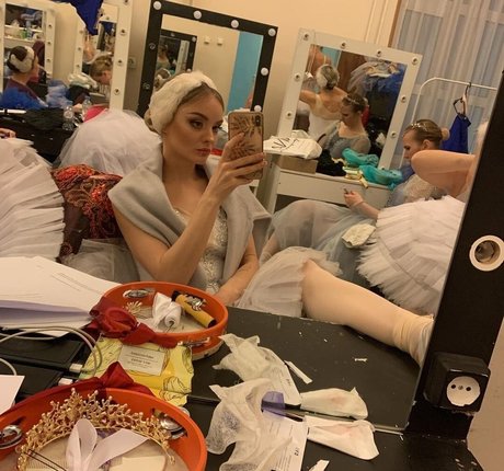 Sophie Katssby セックスモデル ギャラリー