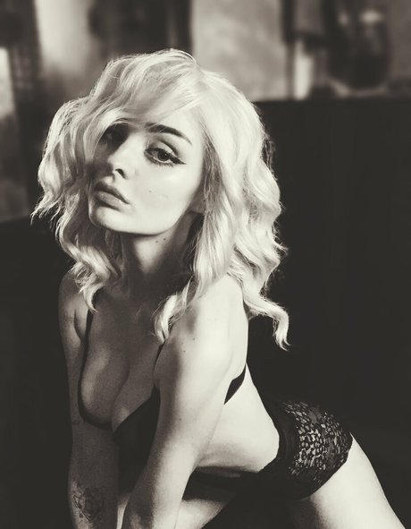 Sophie Katssby 美しいスター 写真