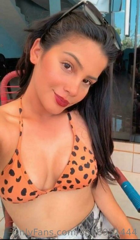 痩せたブロンドのOnlyFans ヌード 写真