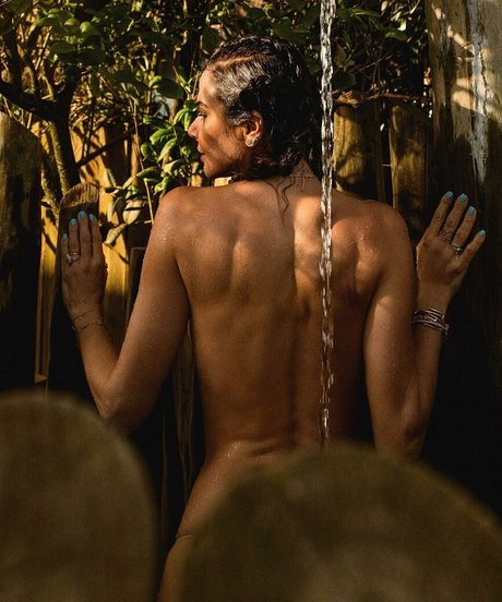 OnlyFansについて話す ホット裸 写真