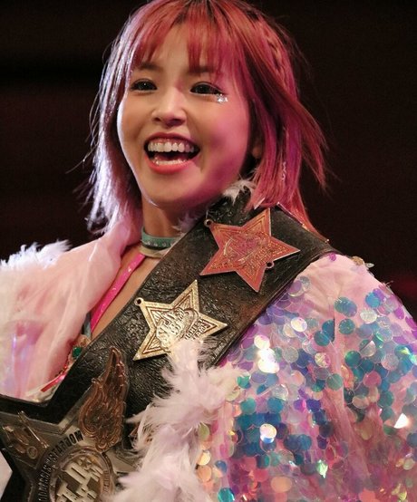 巨乳のマンコOnlyFans アートヌード 写真