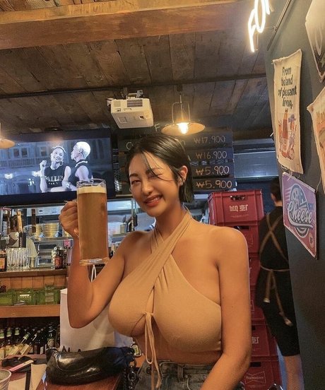 Tashay0ung 無料モデル 画像