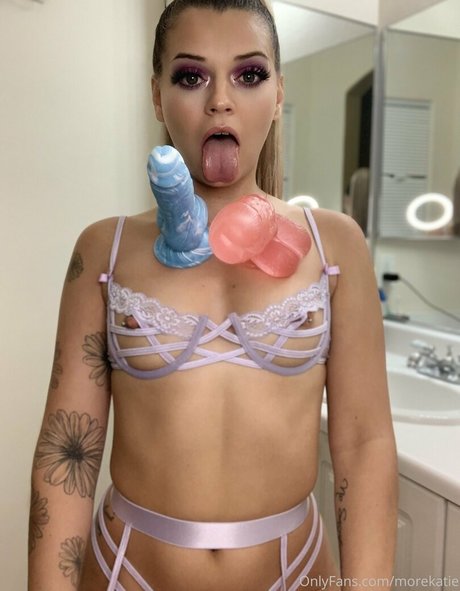 大きな黒い猫OnlyFans ベスト アーカイブ