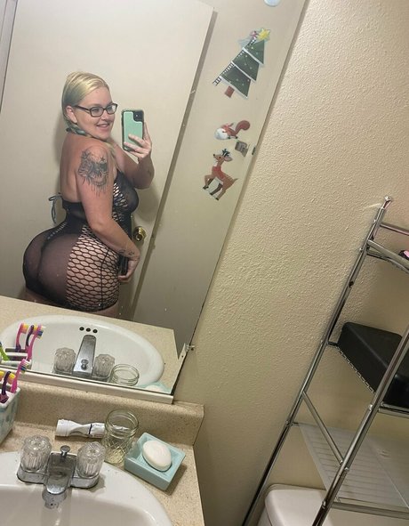 フラットオンリーファン 無料セクシー 写真