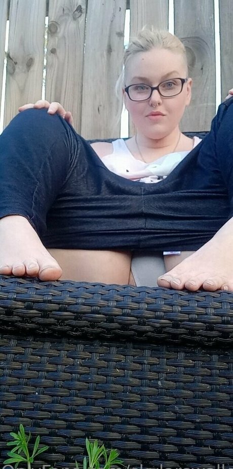 skylarswallows 裸のポルノスター 画像