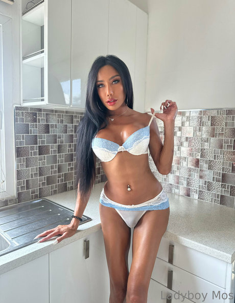 ビキニストリップOnlyFans 美しい裸 ギャラリー