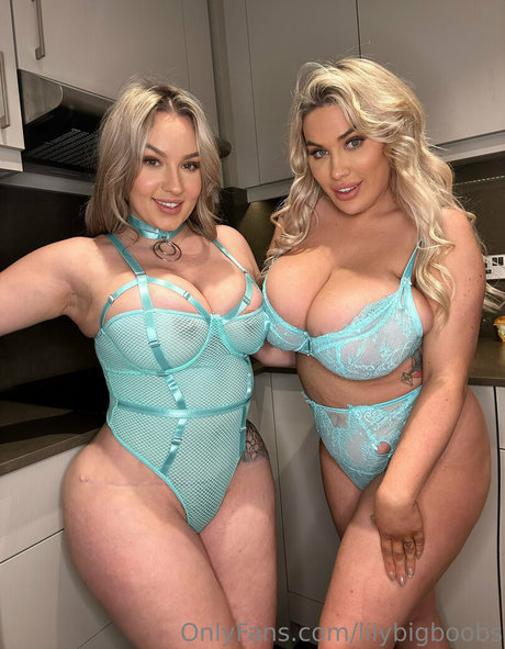 小さいチンポOnlyFans 裸 写真