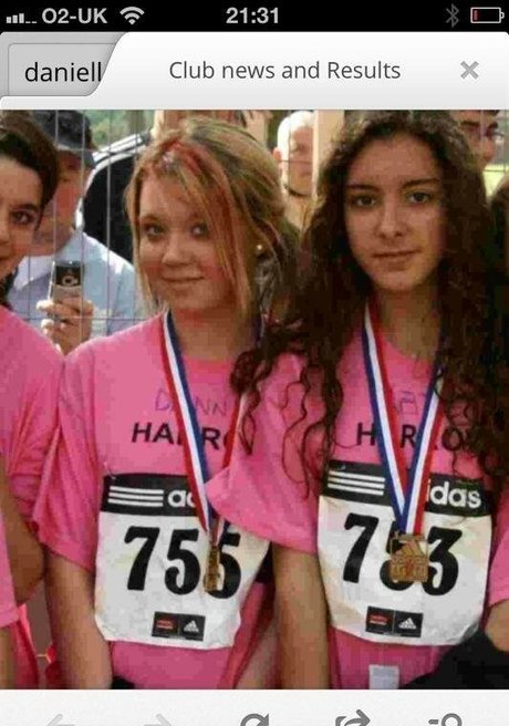 DMV オンリーファン アート裸 画像