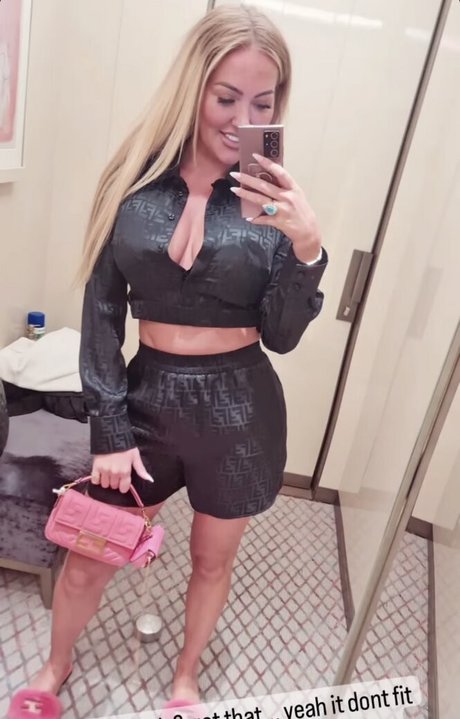 Aisleyne Horgan Wallace 完璧なスター 画像