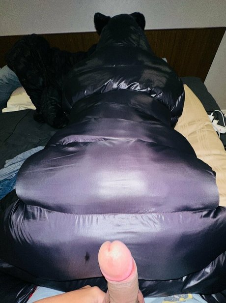 巨乳とお尻のOnlyFans HD 画像