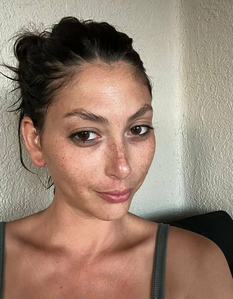 thelolapearlshow 裸のスター 画像