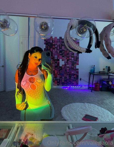 valepaola ホットなポルノスター 写真