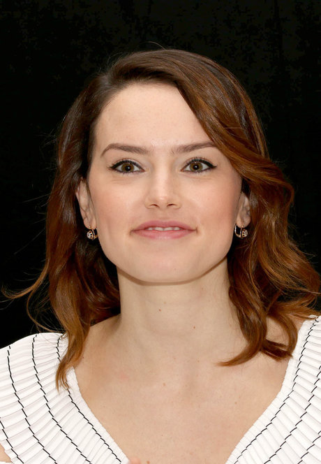 客室乗務員 OnlyFans セクシー 写真