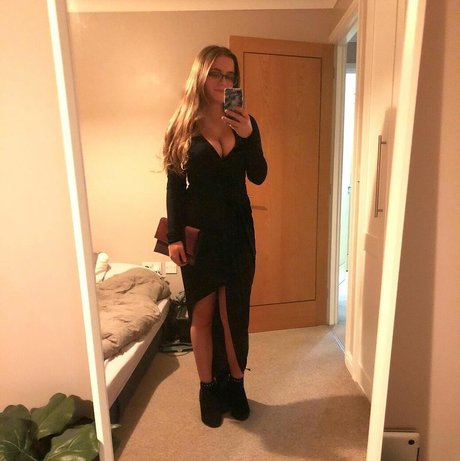 Adventures And Naps アートモデル 写真