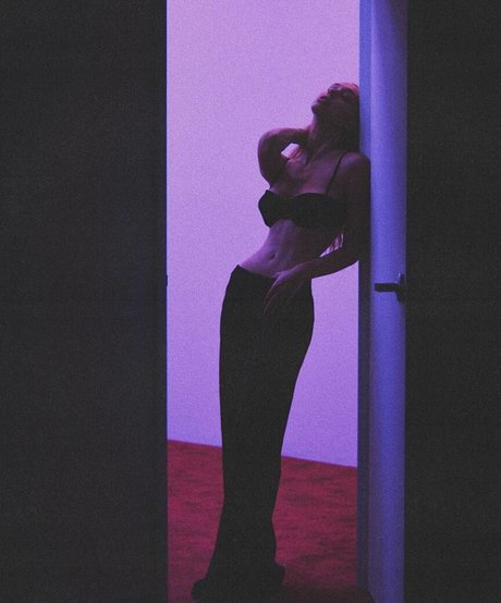 Alexis Ren ポルノスター 可愛い 画像