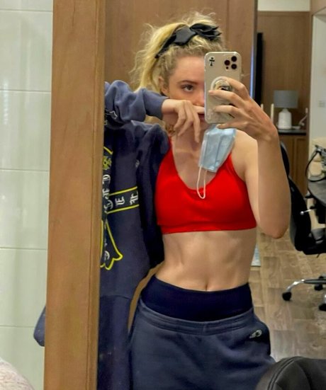 金髪の小柄なOnlyFans 無料ポルノ ギャラリー