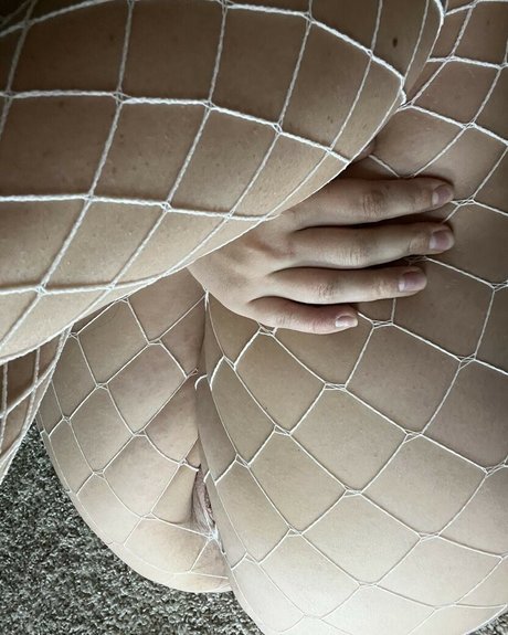 ランジェリーベイビーOnlyFans セクシーヌード 写真