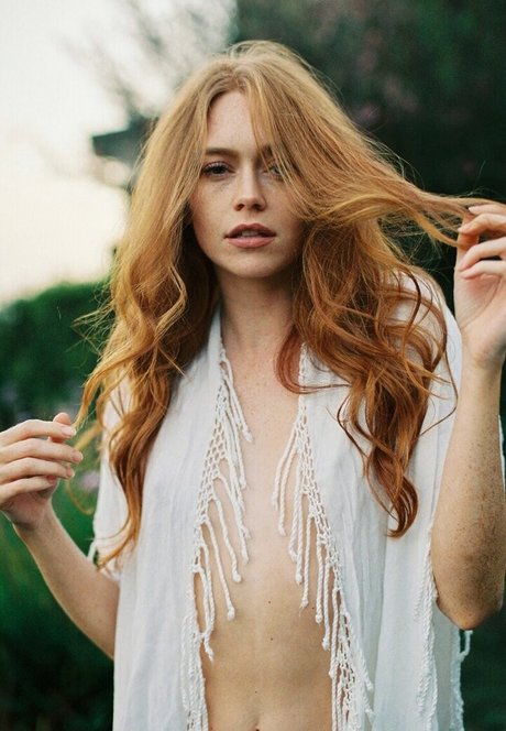 Holly Hicks セックスモデル 画像