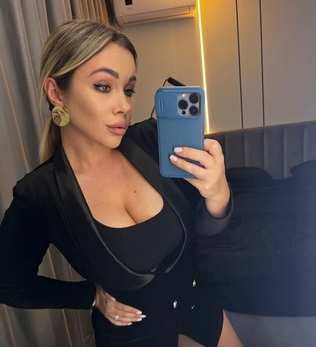 小さいチンポOnlyFans アートポルノ ギャラリー