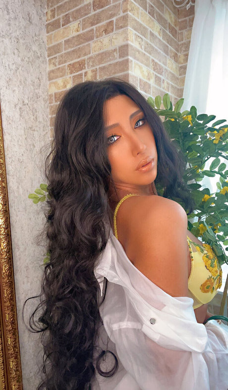 巨乳とお尻のOnlyFans 美しい 画像