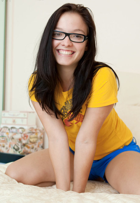 曲線美のティーンズOnlyFans HD 写真