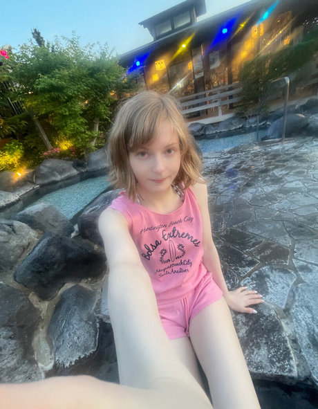 そばかすOnlyFans エロチック 画像