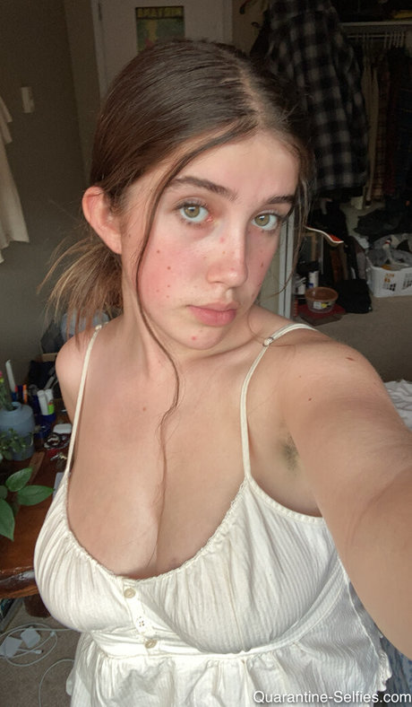 ブルネットの看護師OnlyFans 美しいポルノ 写真