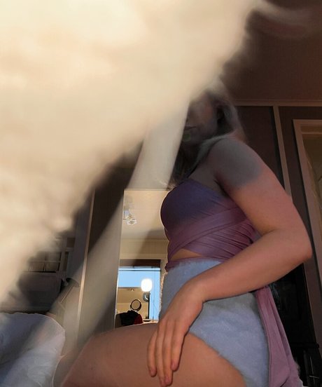 DMV オンリーファン セクシーヌード ギャラリー