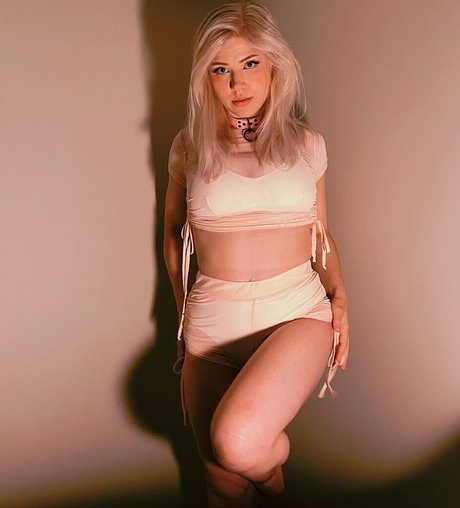 ラテン系レズビアンOnlyFans パーフェクト 画像