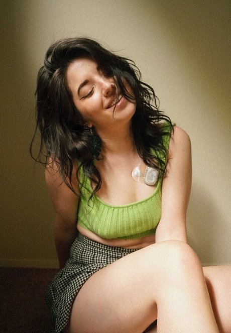 自然なお尻OnlyFans ポルノグラフィック ギャラリー