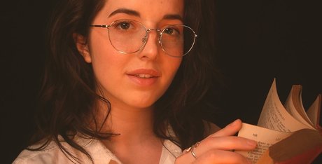 Slight Sounds ASMR 裸のポルノスター 写真