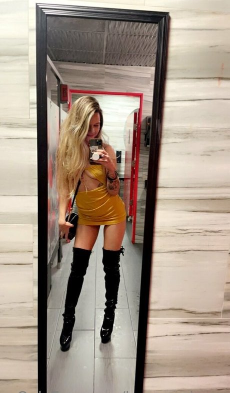 havanaginger ポルノスター アート ギャラリー